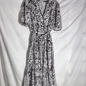 Umgee Black & White Printed Tie-Waist Maxi Dress